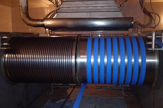 800雙懸臂內(nèi)牽引機(jī)